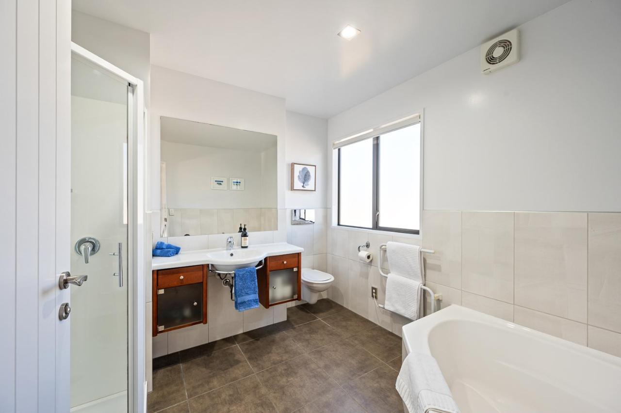 Ironside Lakeview Townhouse Wanaka