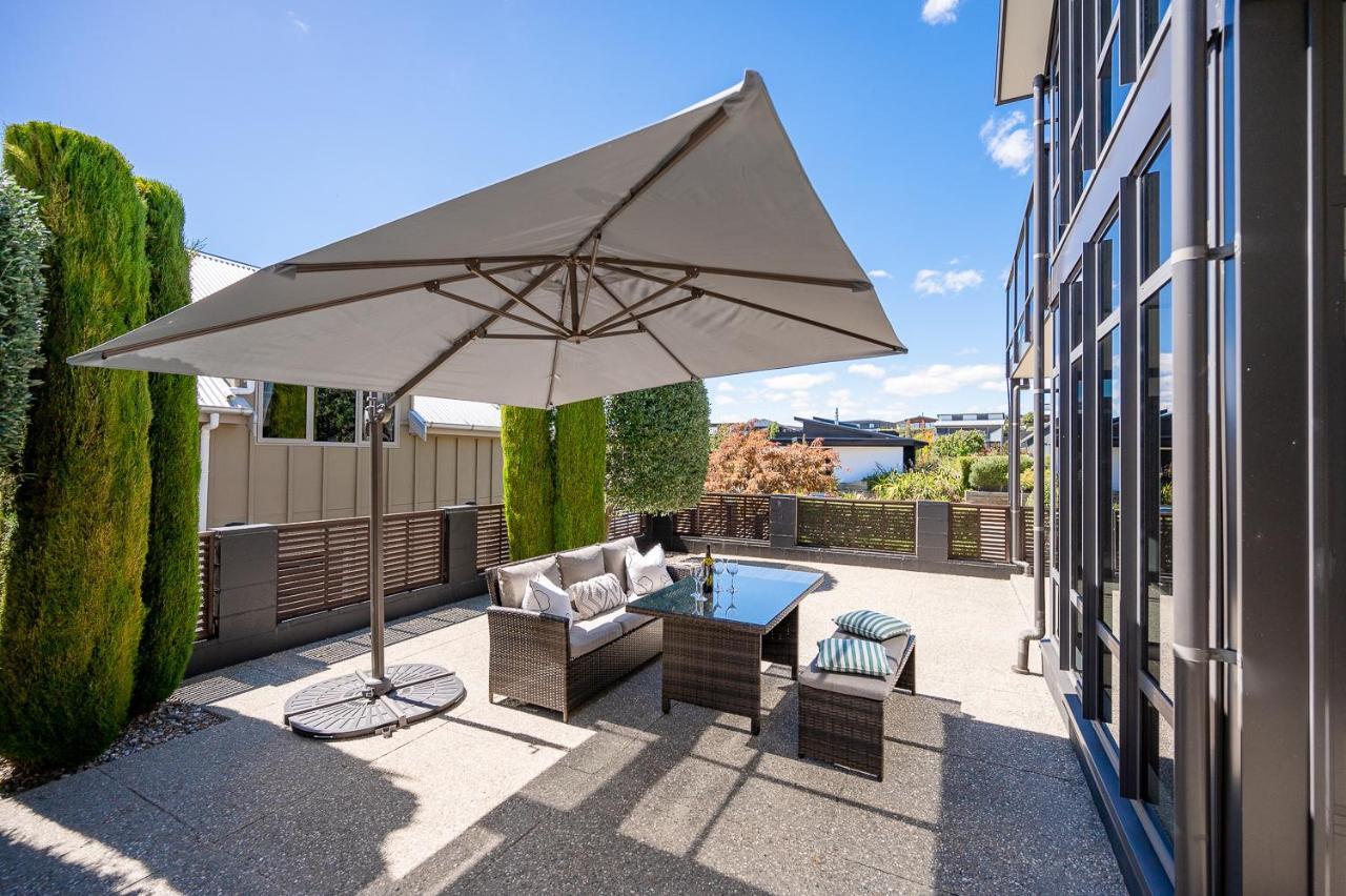 Ironside Lakeview Townhouse Wanaka