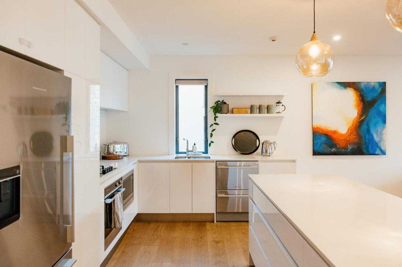 Apartment 26 - Lakefront Location - Swimming Pool - - Gym