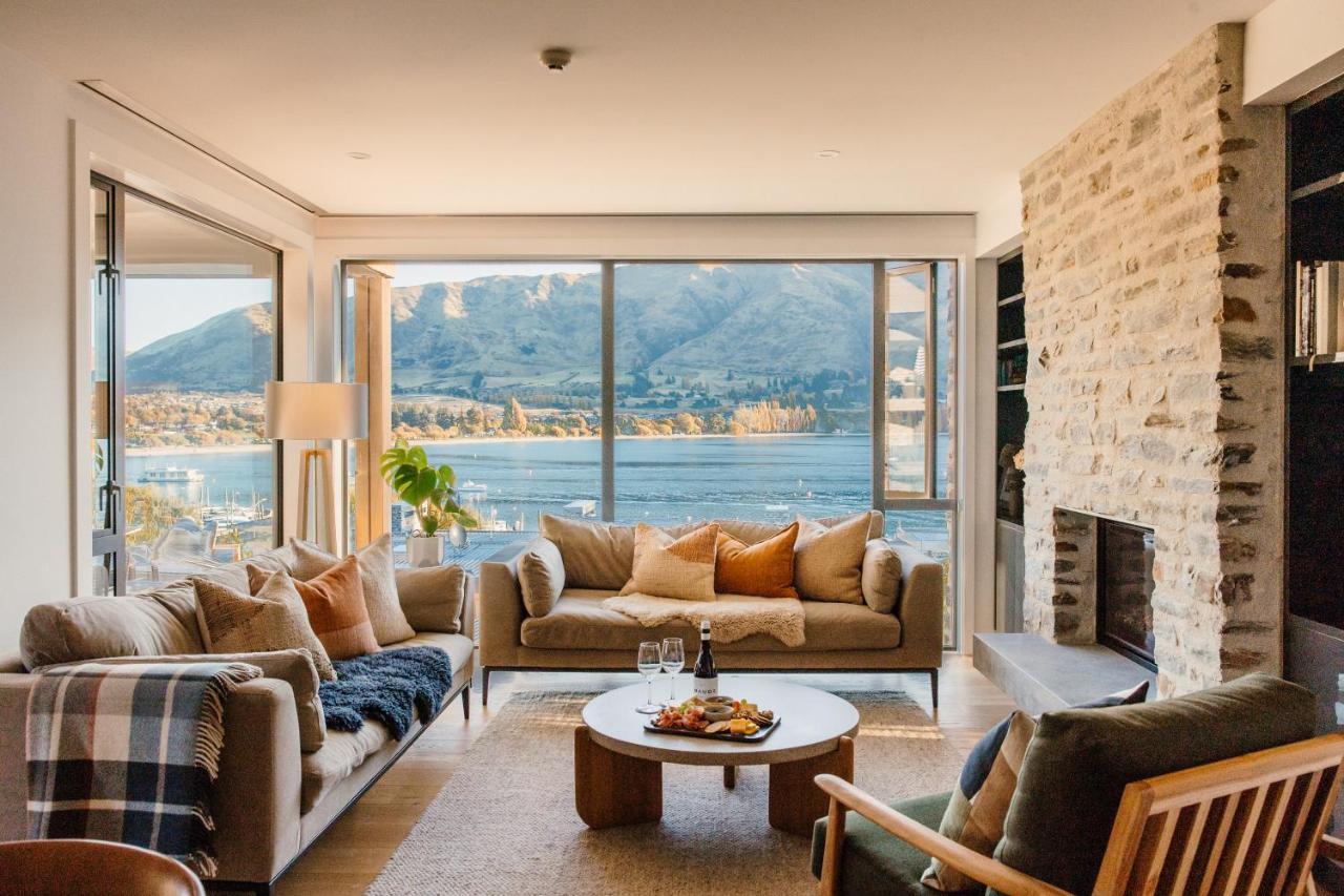 26 - Lakefront Location - Swimming Pool - - Gym *