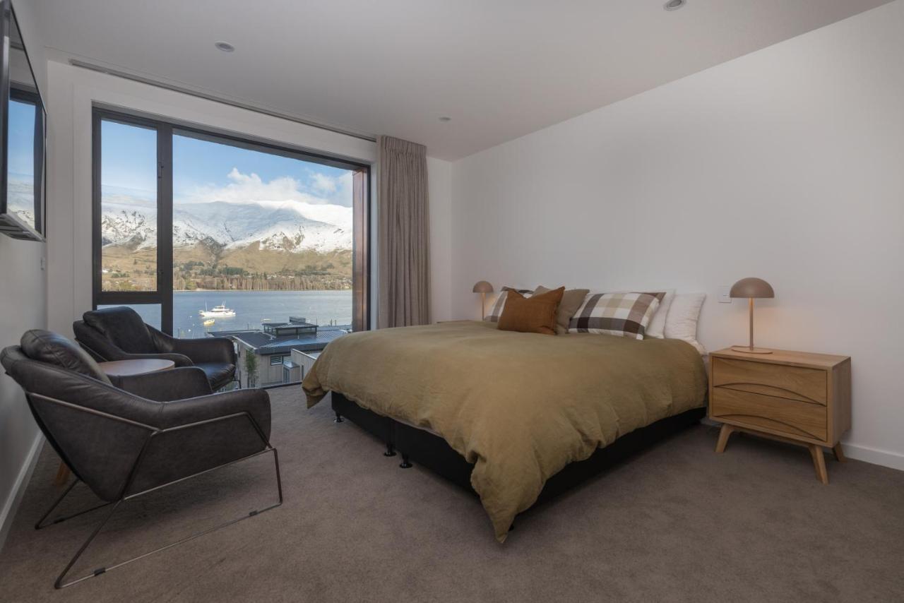 26 - Lakefront Location - Swimming Pool - - Gym Apartment