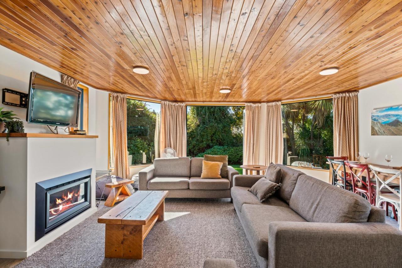 Lakehouse Retreat -