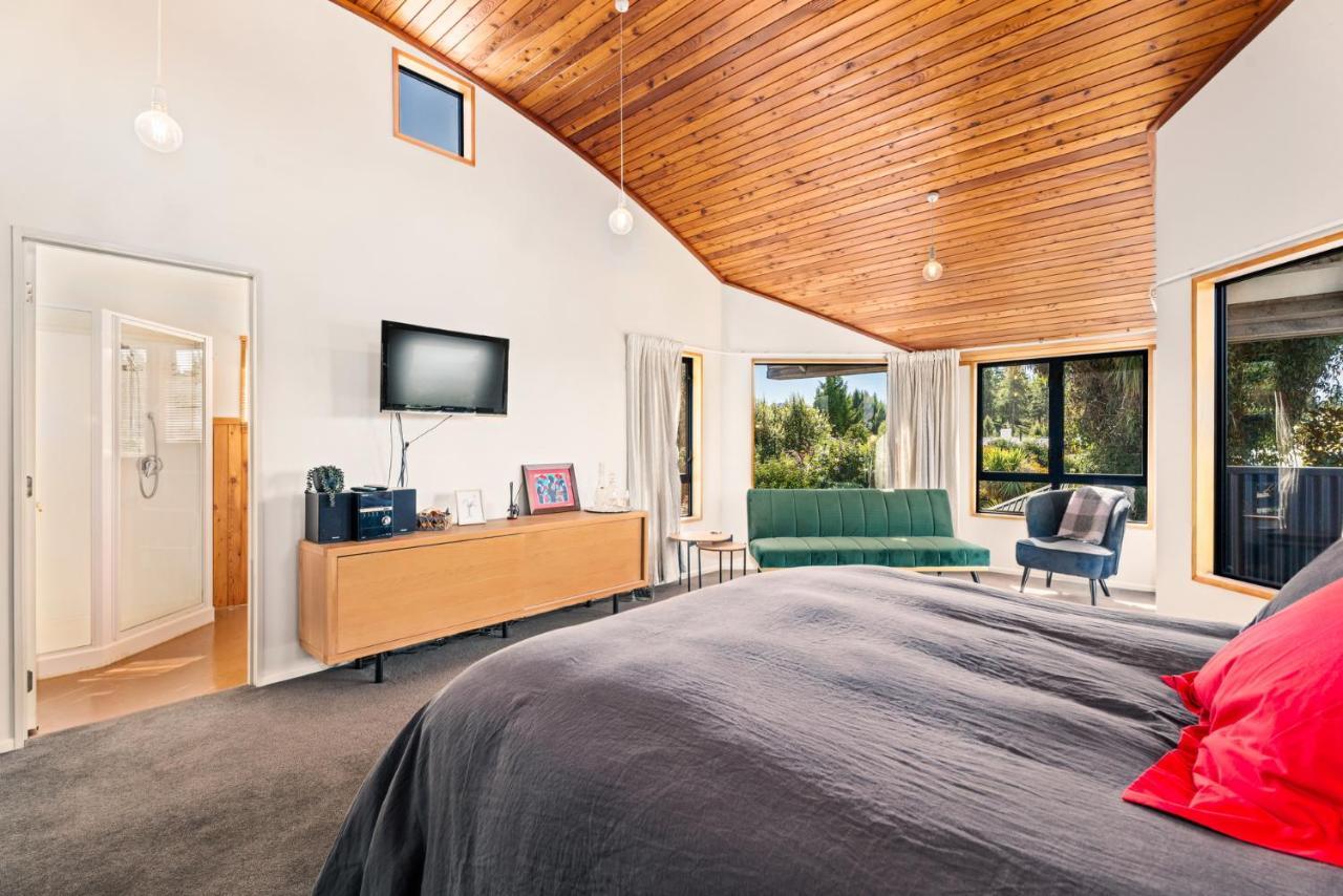 Holiday home Lakehouse Retreat - *
