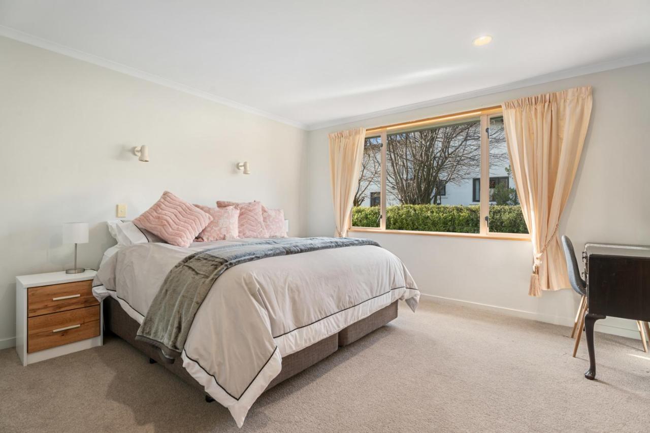 Scaife Place - Holiday home
