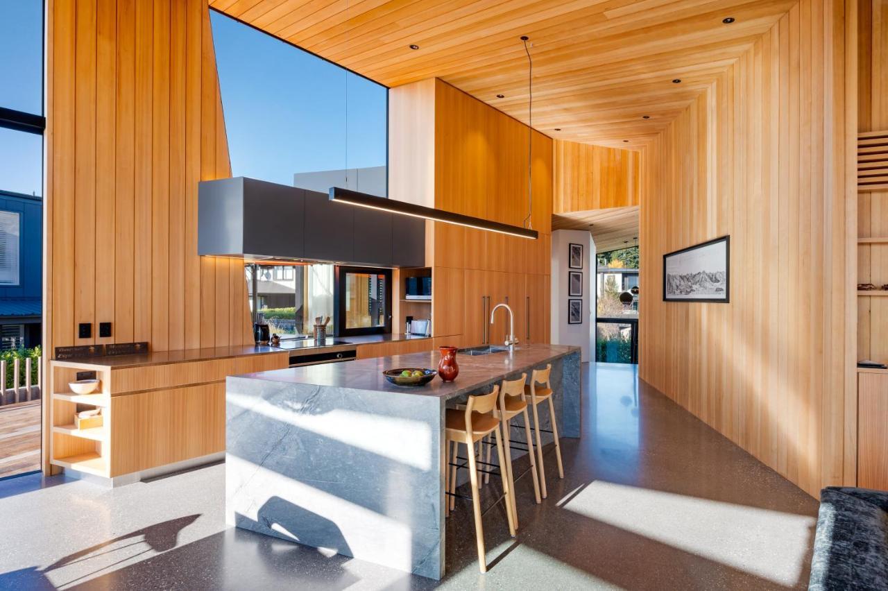 Hideaway On Warren By Sotheby's Luxury Homes Villa
