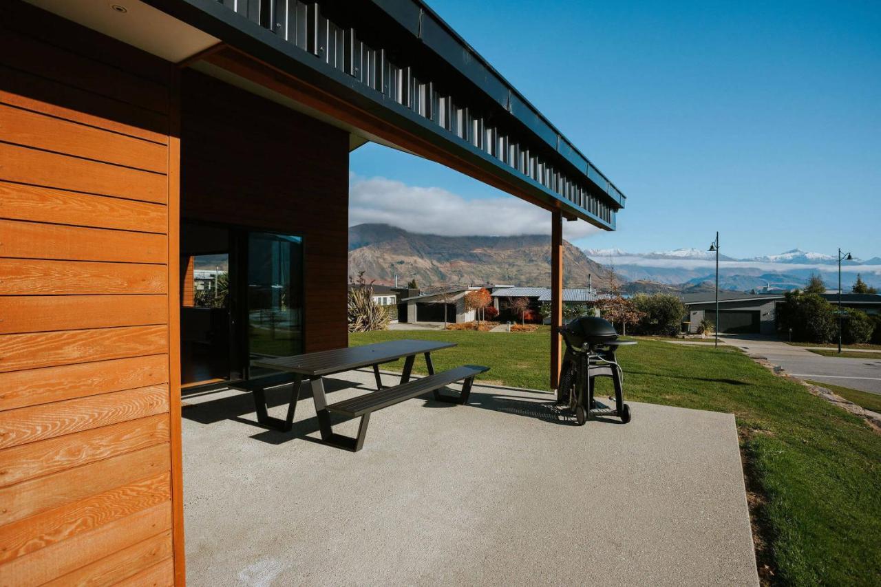 Holiday home On The Rocks - Sleeps 8 - Family Friendly