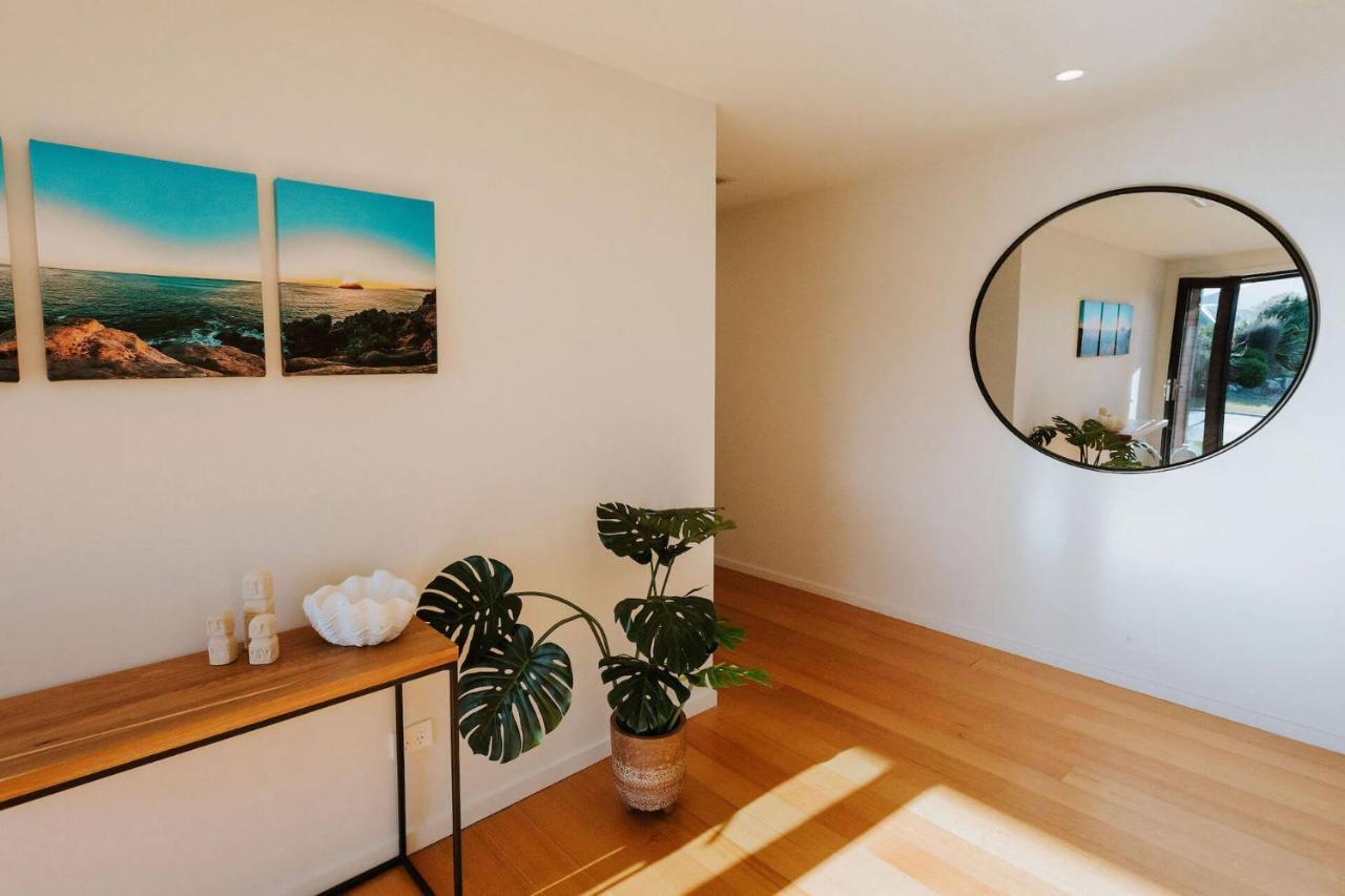 On The Rocks - Sleeps 8 - Family Friendly Holiday home Wanaka