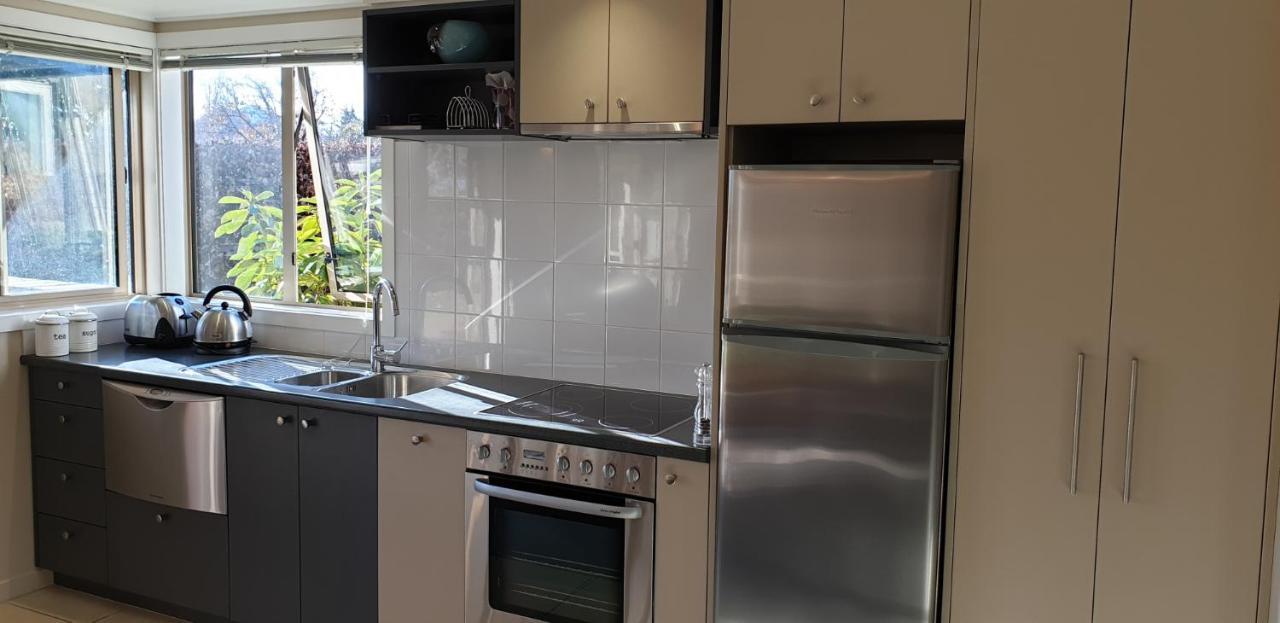 Meadowstone Executive Close To Villa *