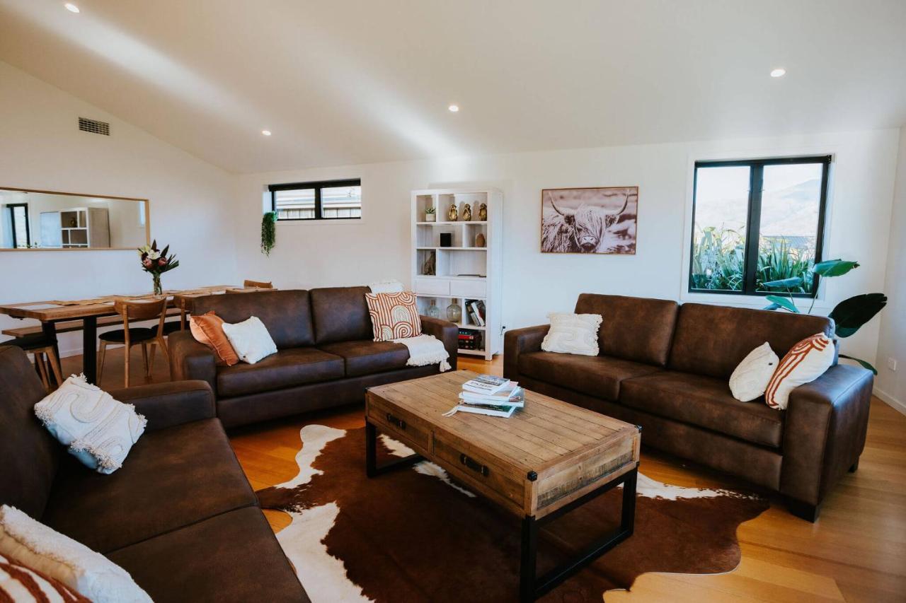 Holiday home On The Rocks - Sleeps 8 - Family Friendly