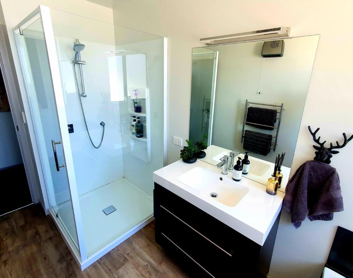 Holiday home Hawea Heaven: Superking Beds + Hot Tub + Mountain *