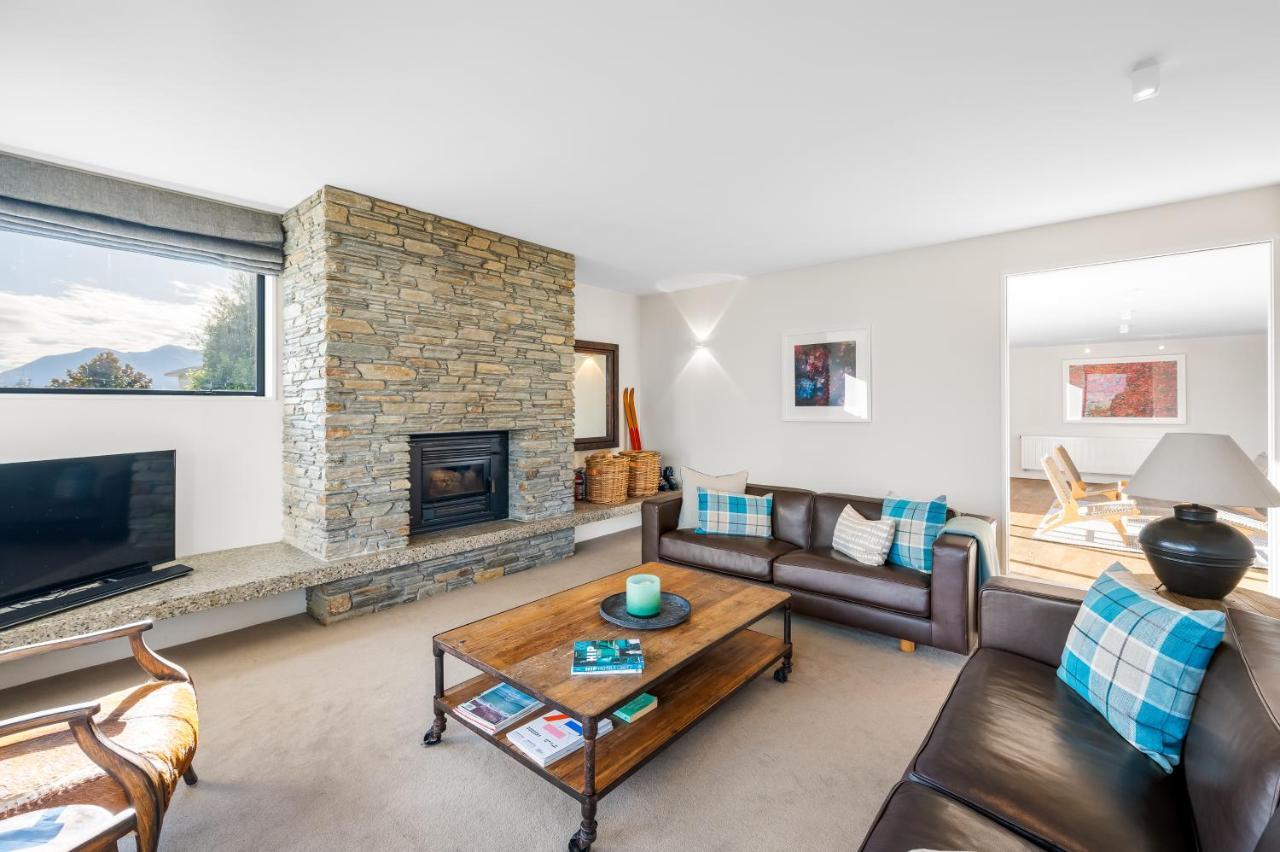 Cedar House By Sotheby's Luxury Homes Holiday home Wanaka
