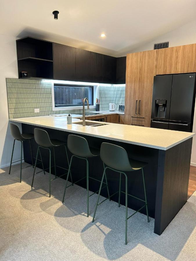 Escape - Modern 2 Bedroom House Wanaka