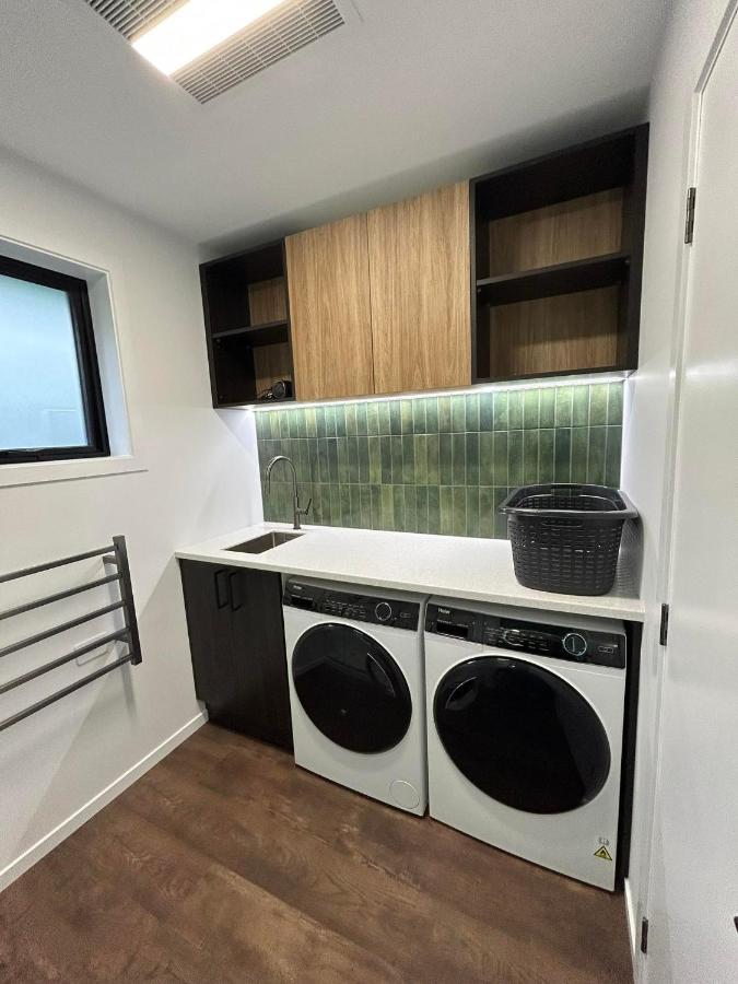 Escape - Modern 2 Bedroom House Wanaka