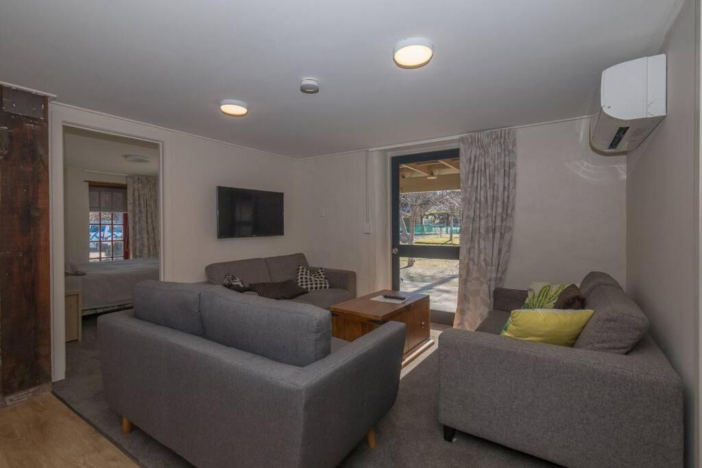 Downstairs 3 Bedroom * Wanaka