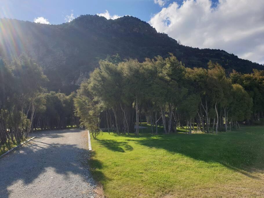 Stylish Tranquil & Private 2 X Bikes Holiday home Wanaka