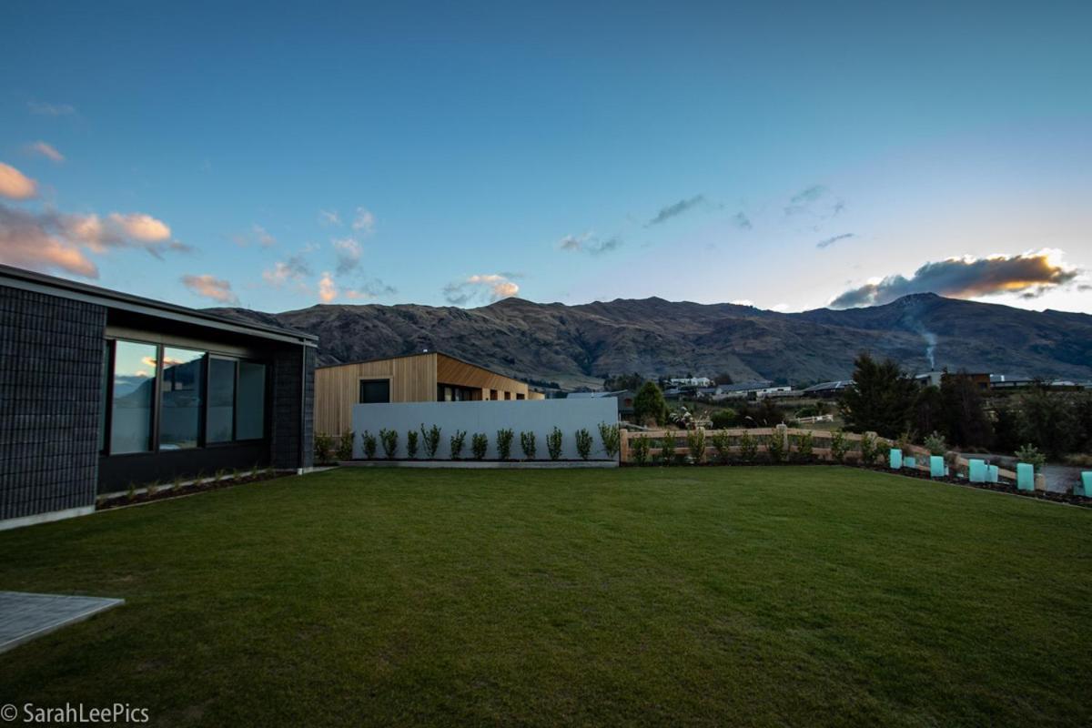 Holiday home Mountain Views On Stackbrae Wanaka
