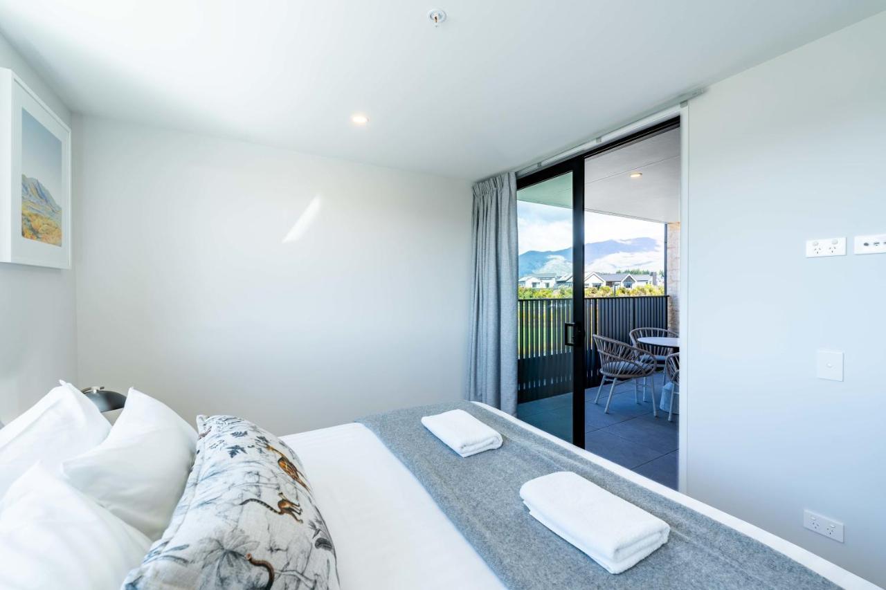 Majestic Mountain-view Retreat Apartment *