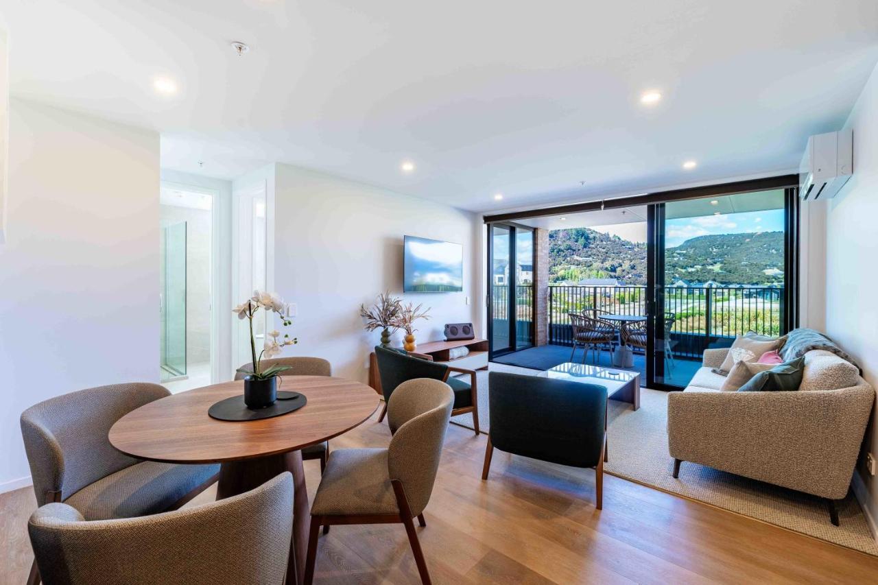 Majestic Mountain-view Retreat Apartment