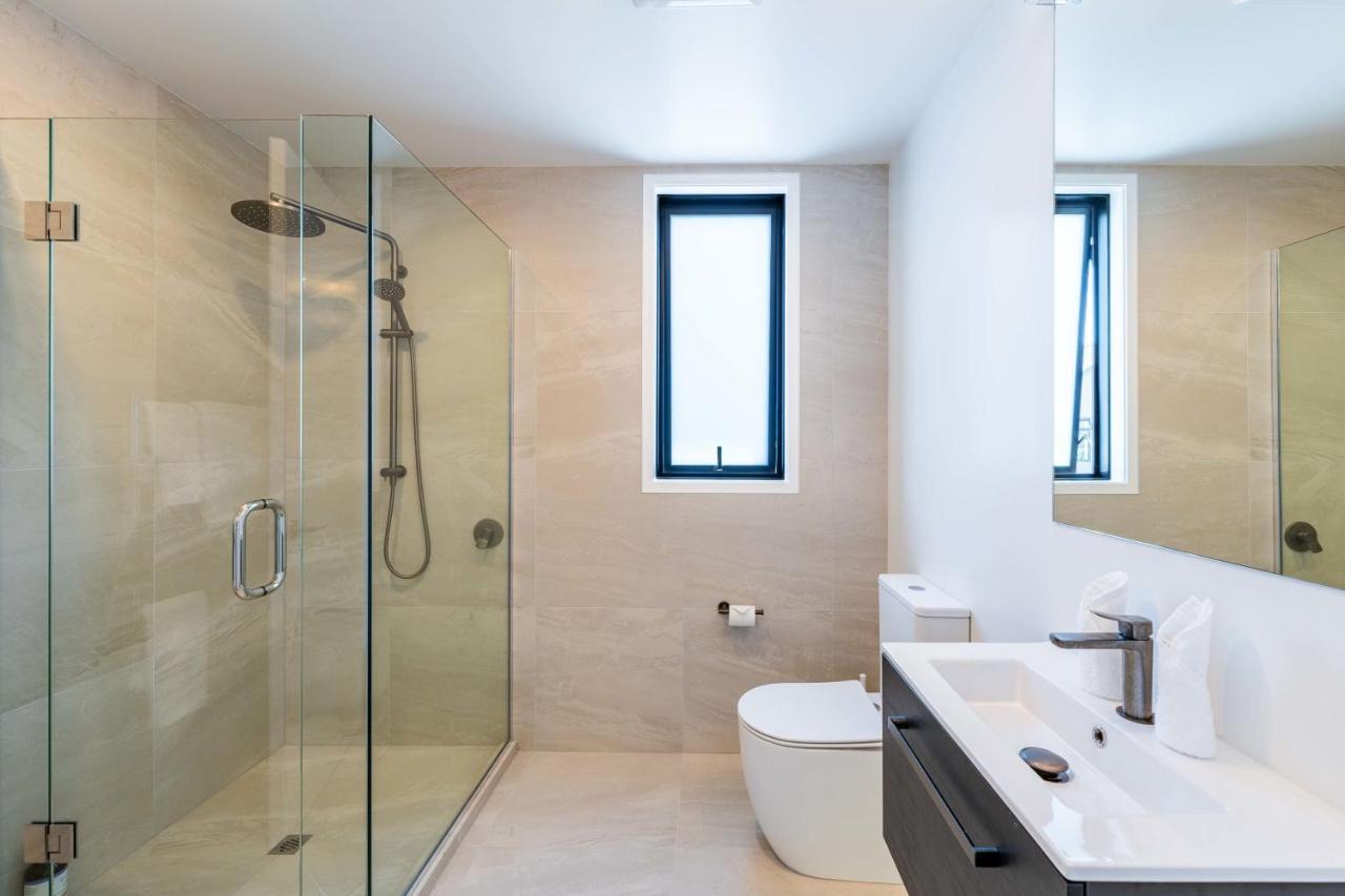 Grandview Apartment *