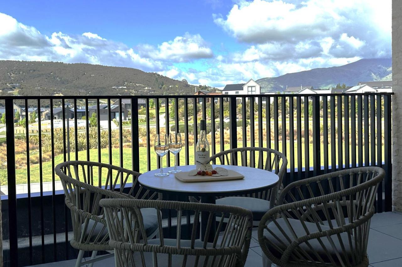 Majestic Mountain-view Retreat * Wanaka