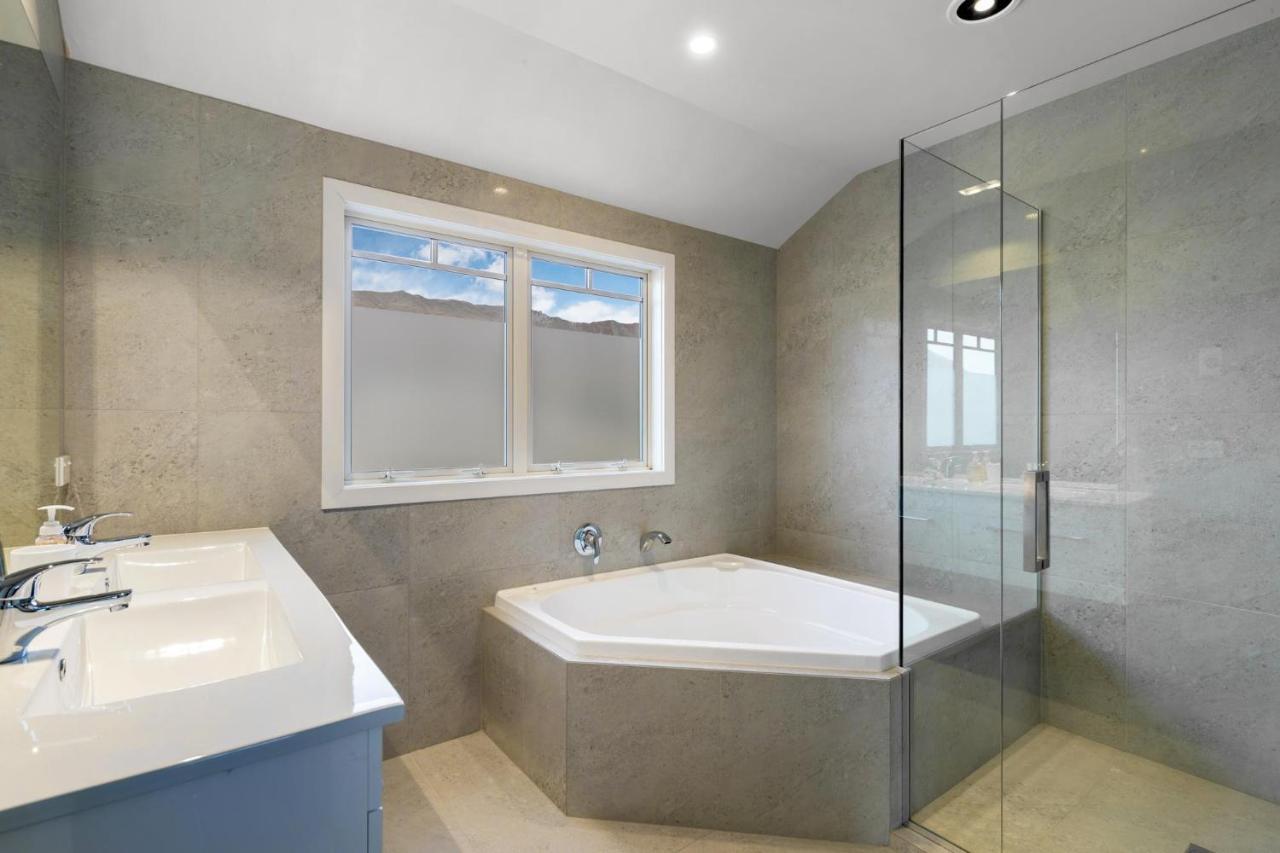 Clearwater Court * Wanaka