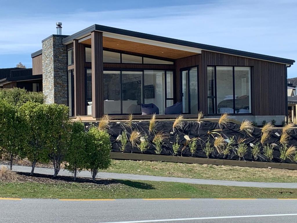 Holiday home With Mountain Views Wanaka