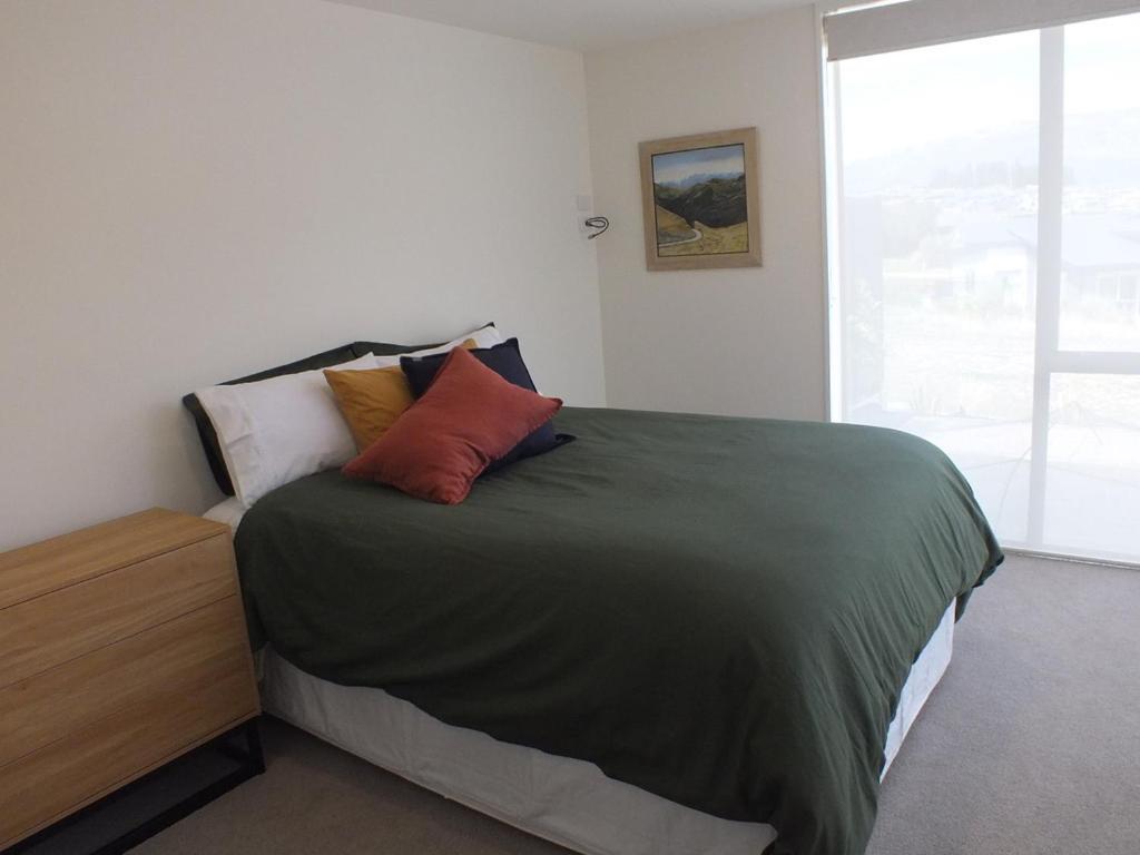 Holiday home With Mountain Views Wanaka