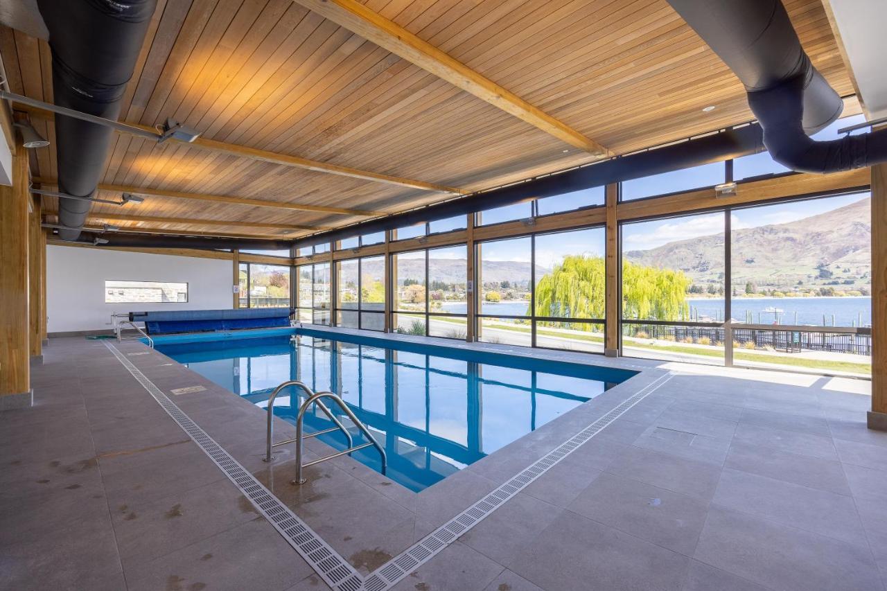 Marina Views - Luxury * Wanaka
