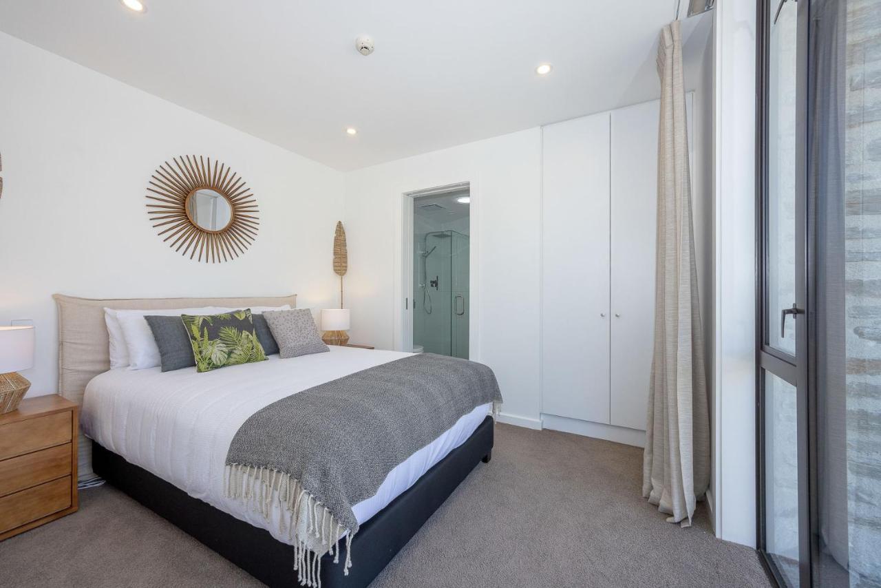 Marina Views - Luxury Wanaka