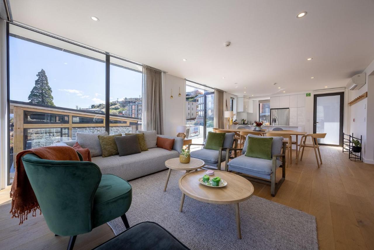 Marina Views - Luxury *