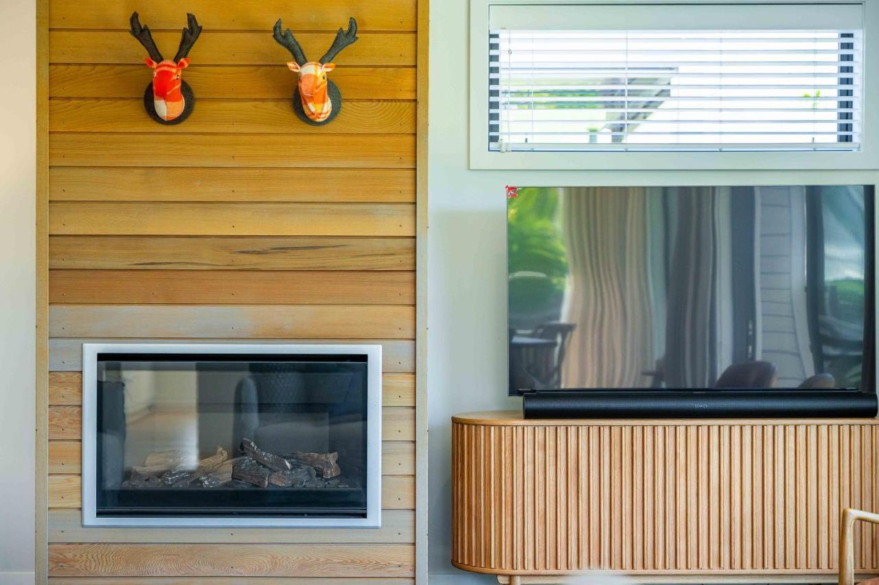 Serenity Haven: Retreat With Panoramic Views Wanaka
