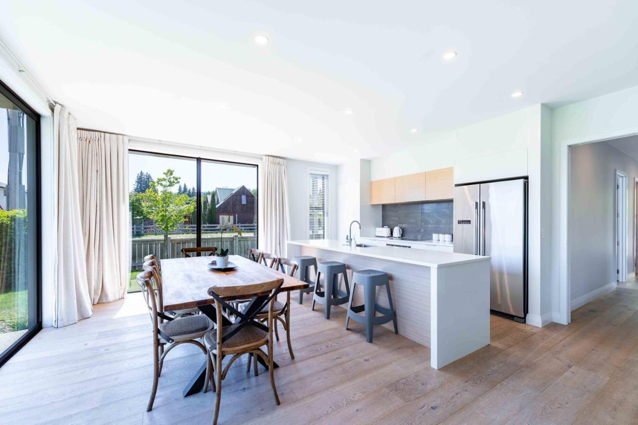 Serenity Haven: Retreat With Panoramic Views * Wanaka
