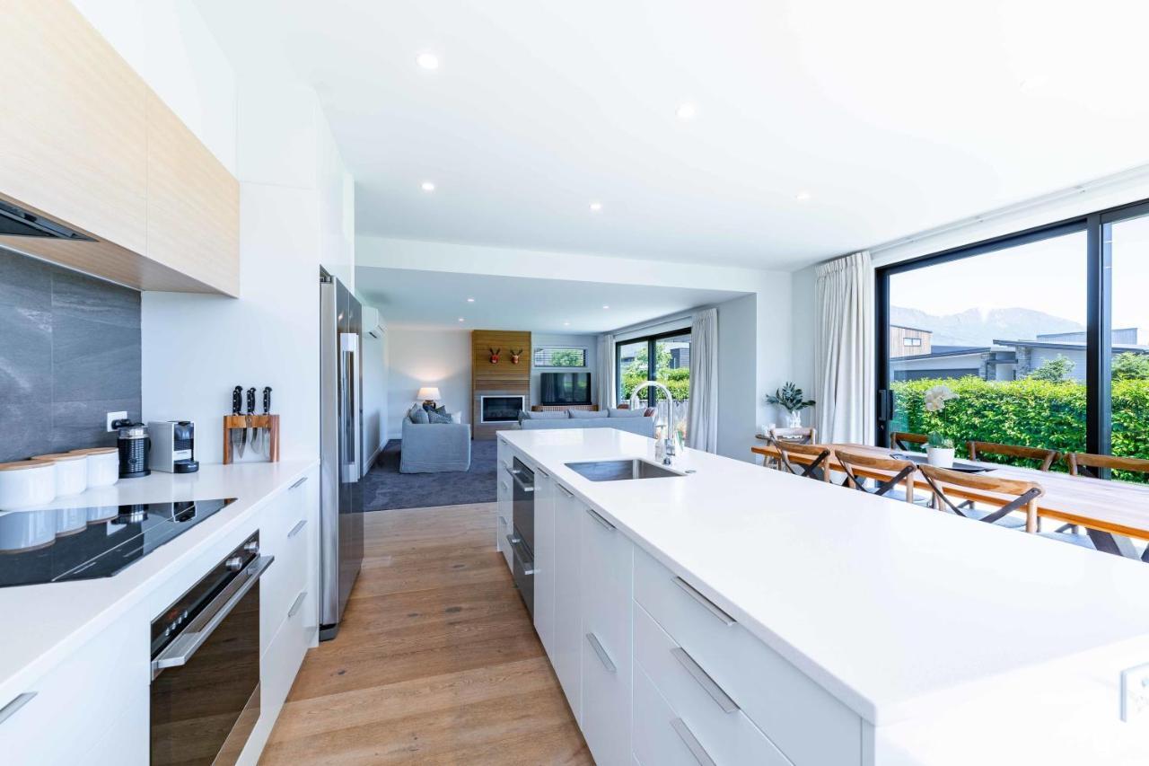 Serenity Haven: Retreat With Panoramic Views Holiday home *