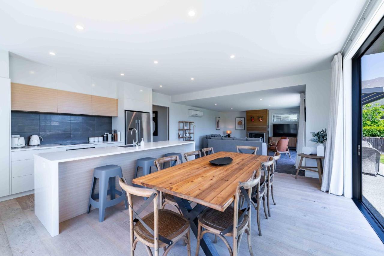 Holiday home Serenity Haven: Retreat With Panoramic Views Wanaka