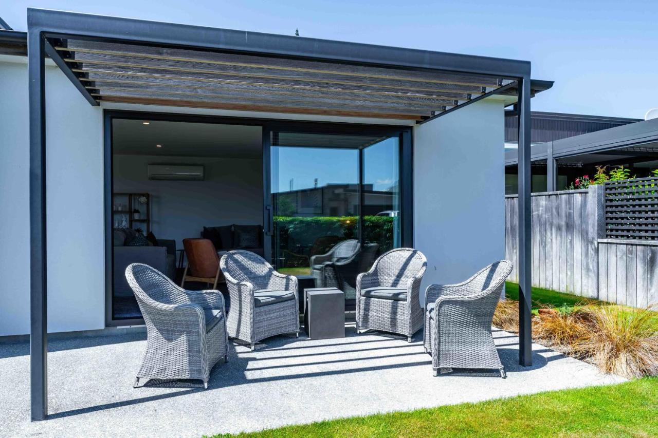 Serenity Haven: Retreat With Panoramic Views