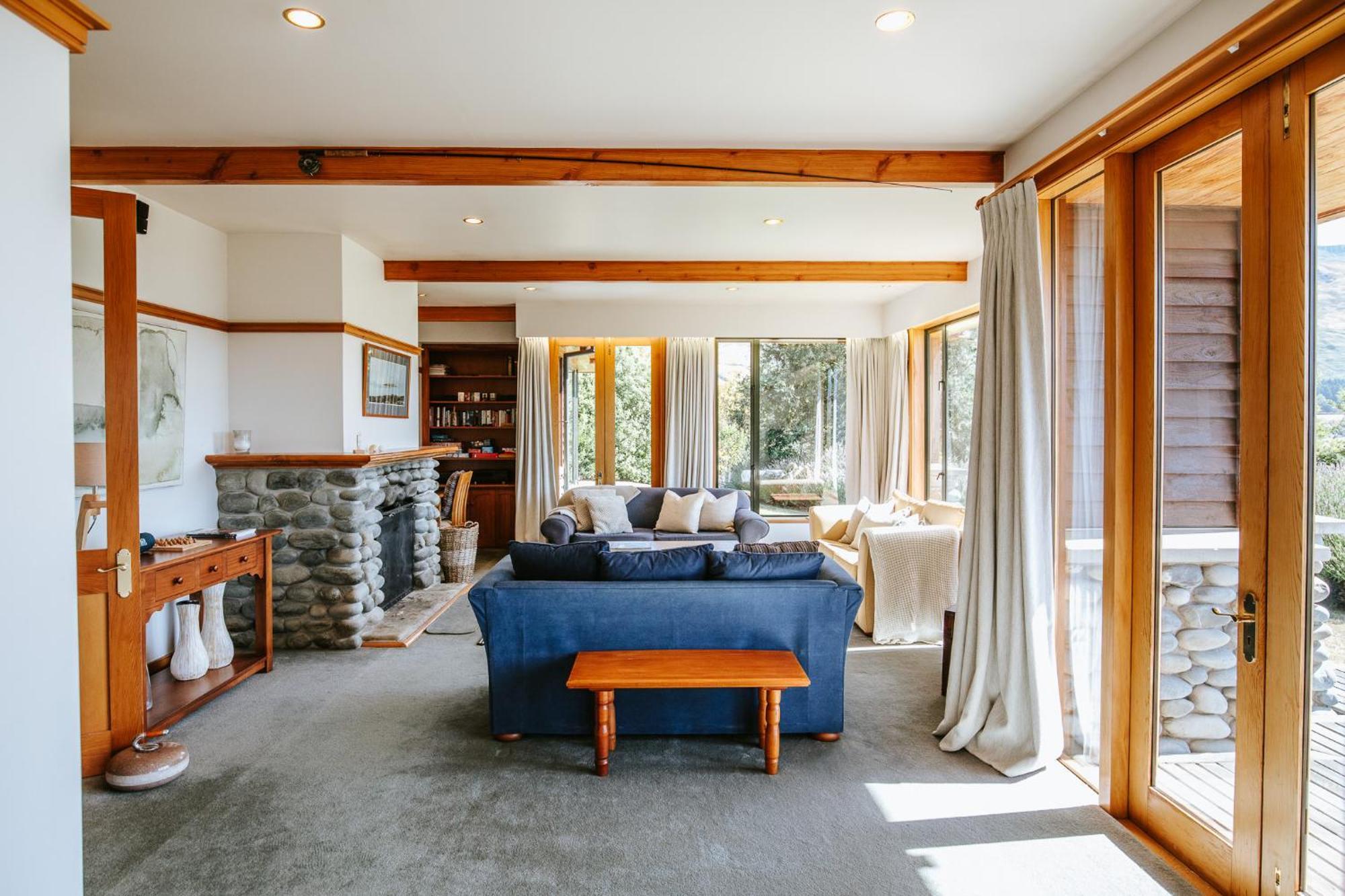 Bullock Creek - Sleeps 8 - & Mountain Views - Private & Secluded * Wanaka