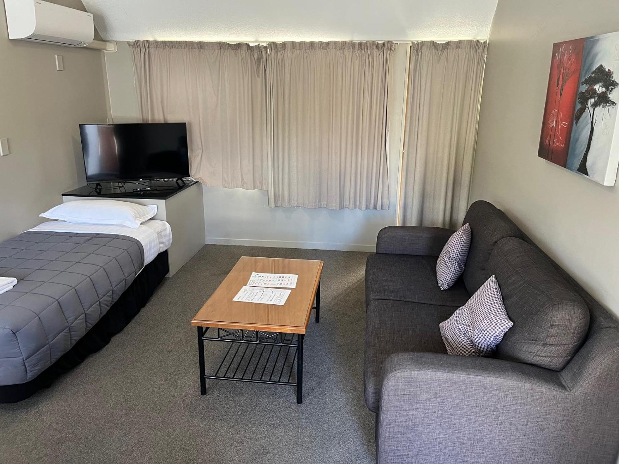 Manuka Crescent 3* Wanaka