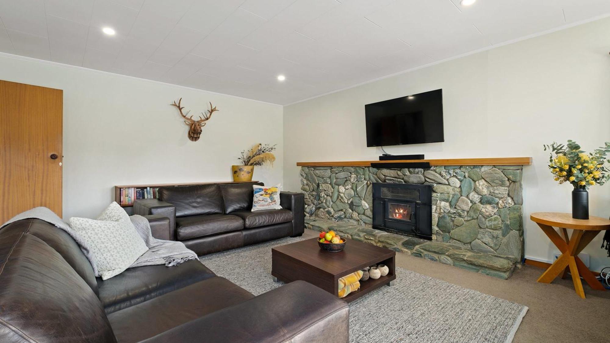 Holiday home Faulks Terrace Lake And Mountain Views *