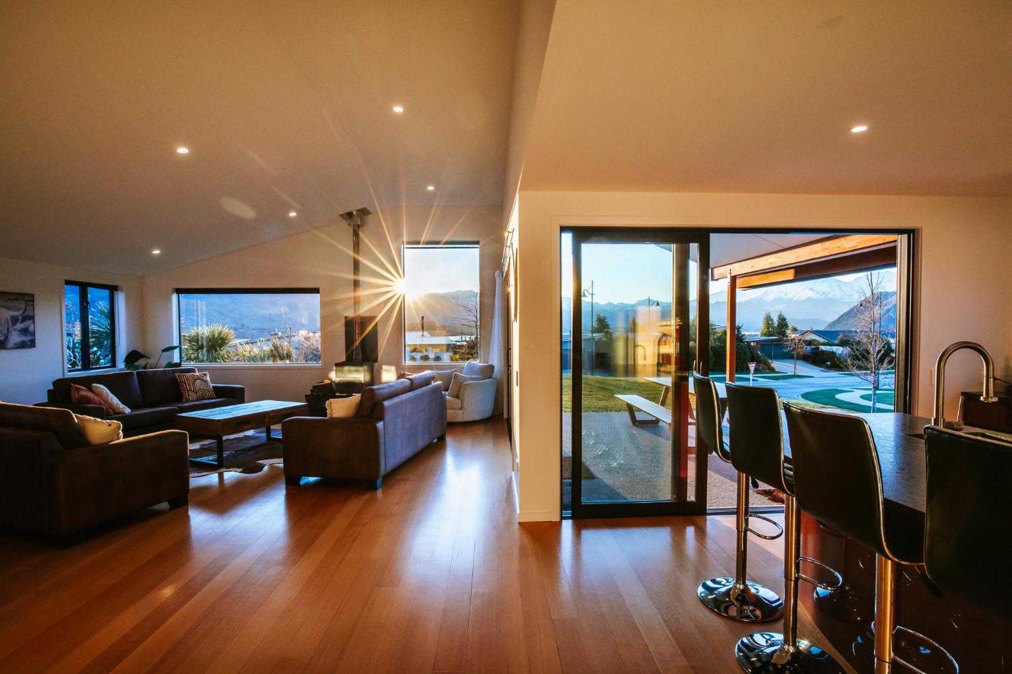 On The Rocks - Sleeps 8 - Family Friendly *