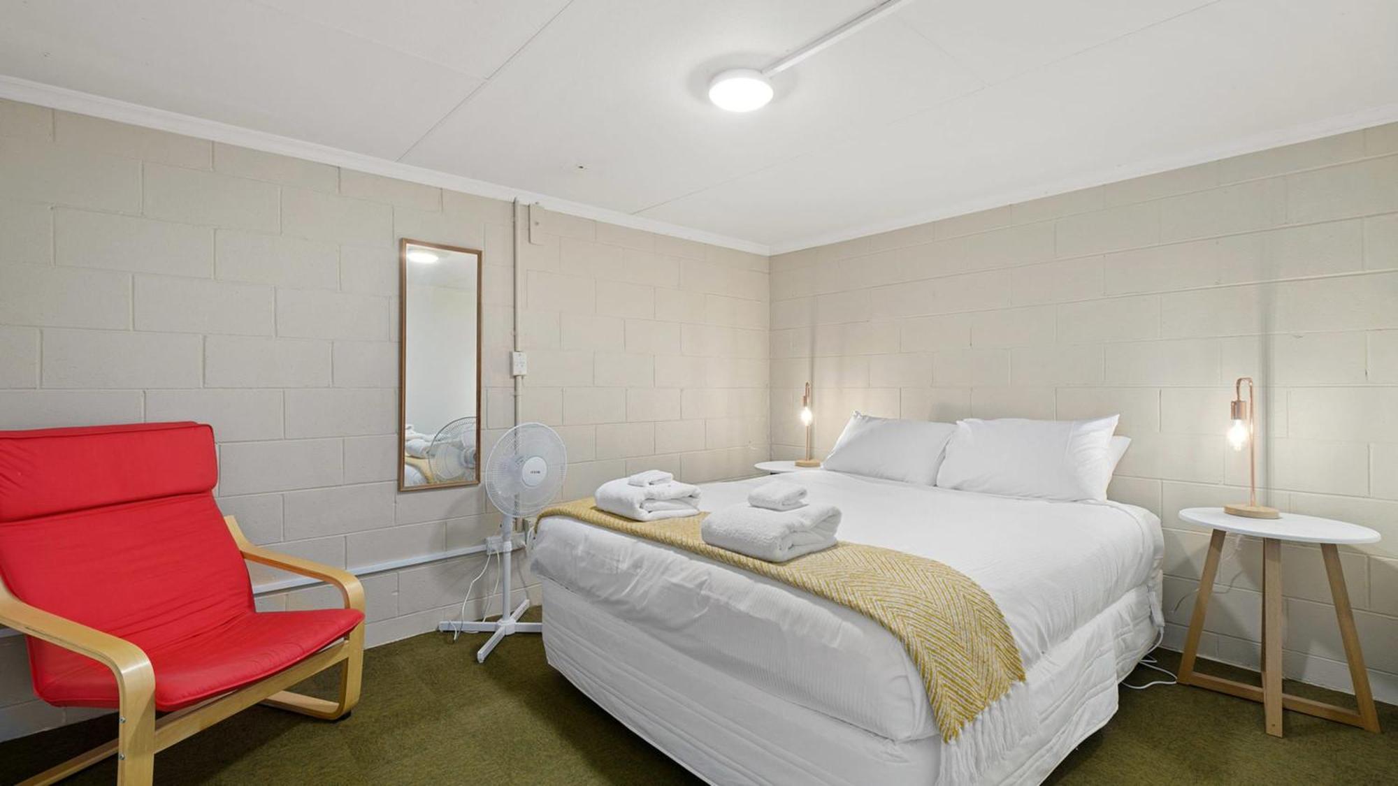 Faulks Terrace Lake And Mountain Views Holiday home Wanaka