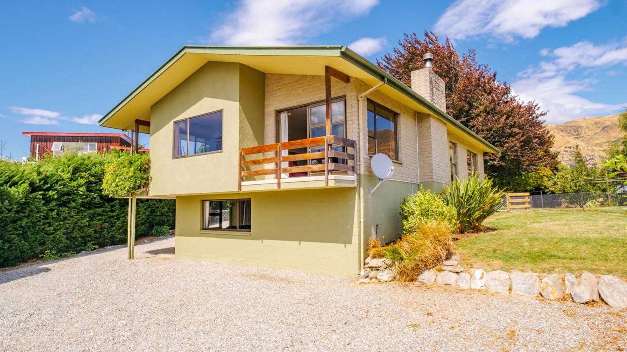Holiday home Faulks Terrace Lake And Mountain Views Wanaka