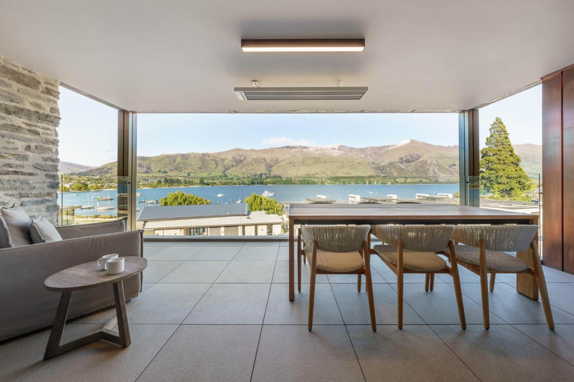 Marina Terrace Apartments, Apartment
