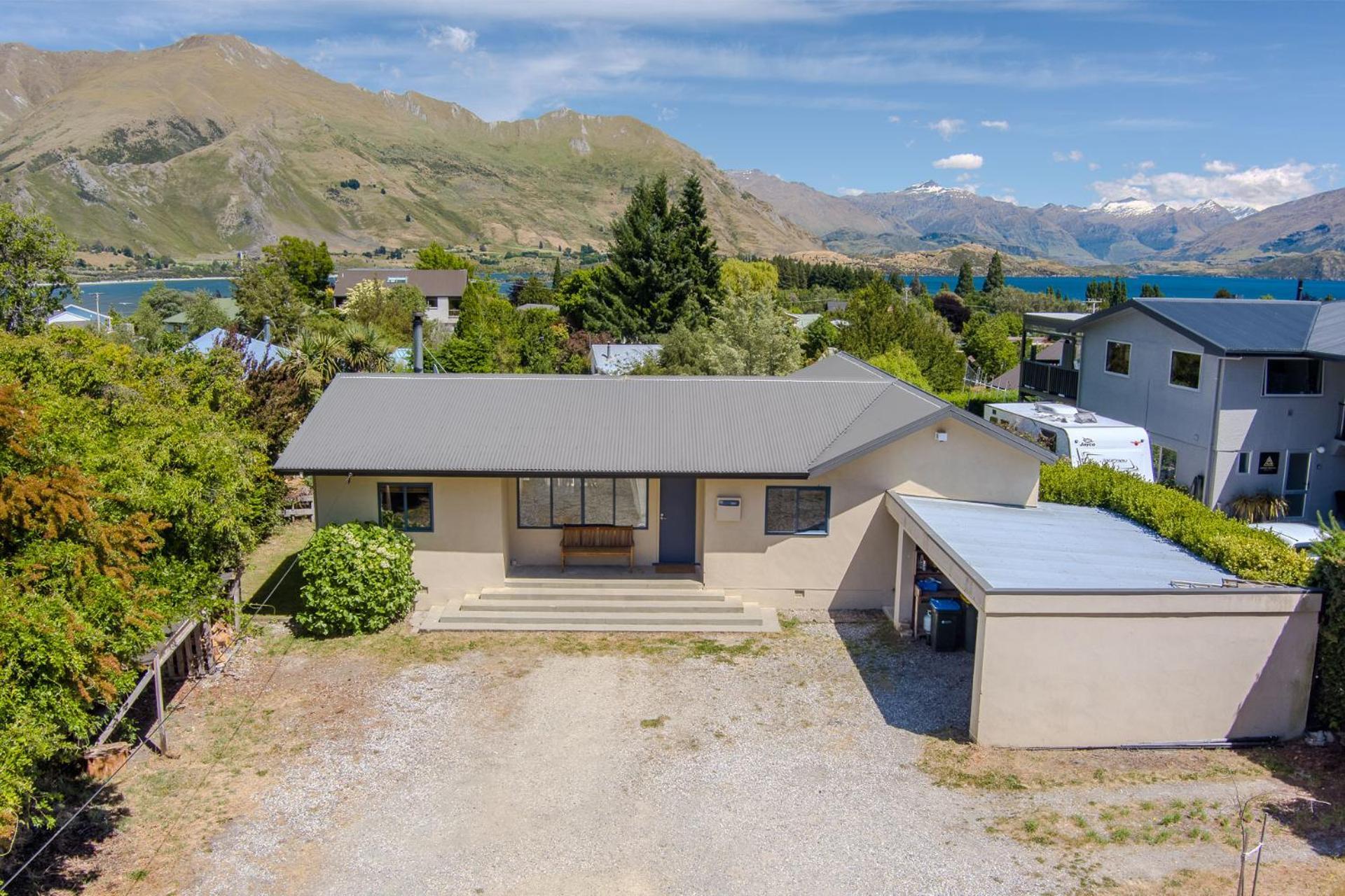 Terrific Views On Totara Holiday home *