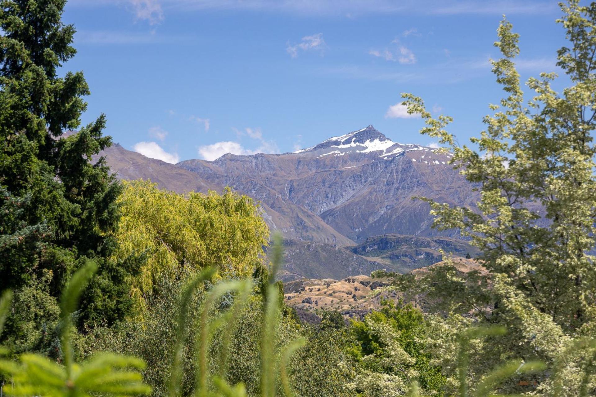 Holiday home Terrific Views On Totara Wanaka