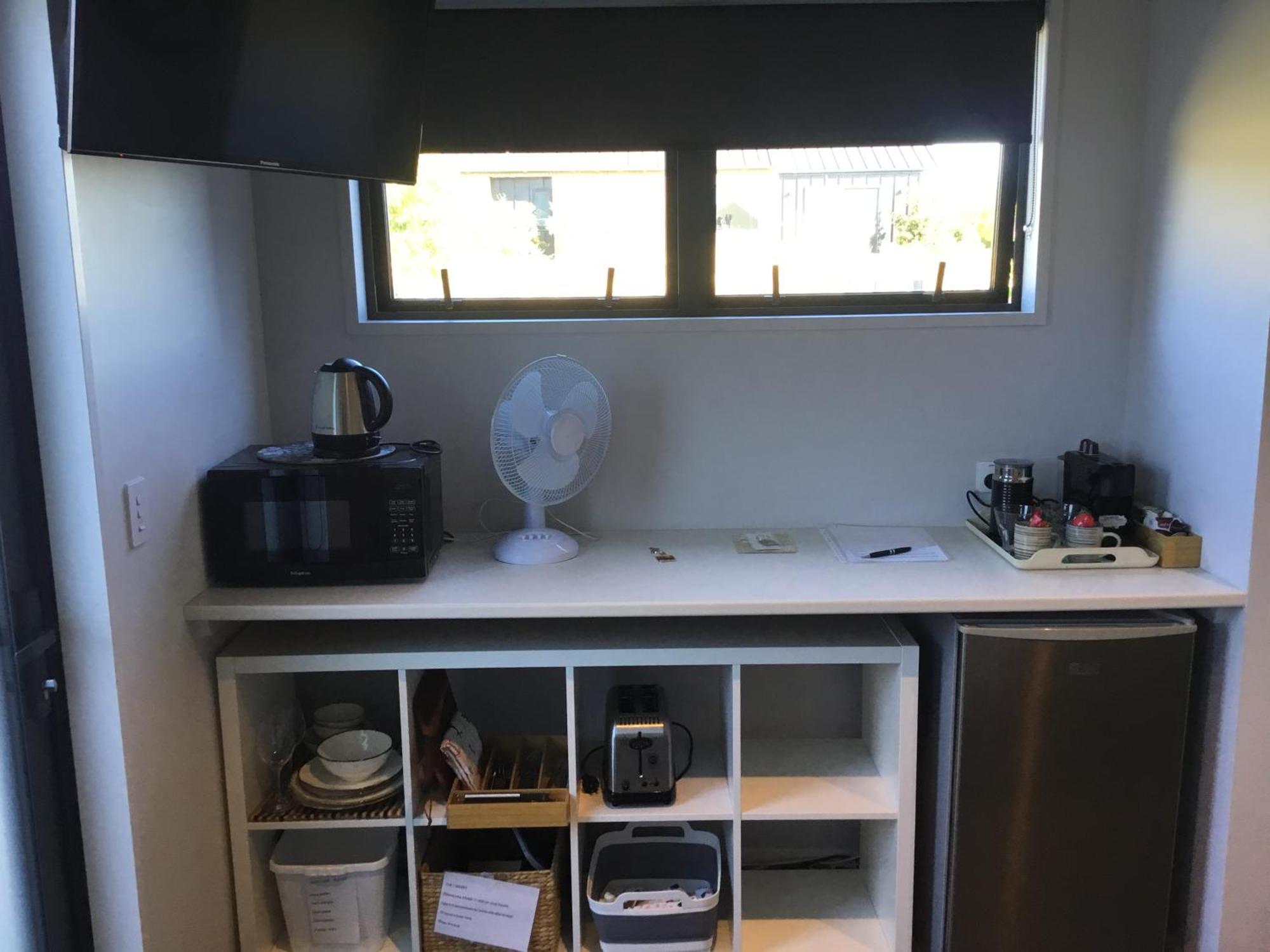 Cozy Stylish Entry Off Northburn Road Apartment *