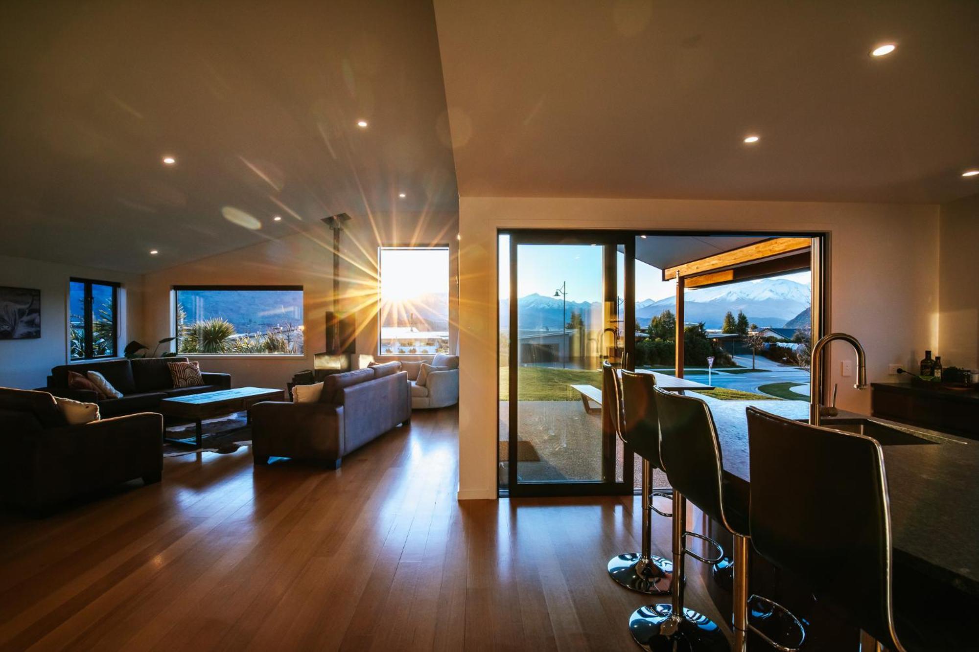 Holiday home On The Rocks - Sleeps 8 - Family Friendly *
