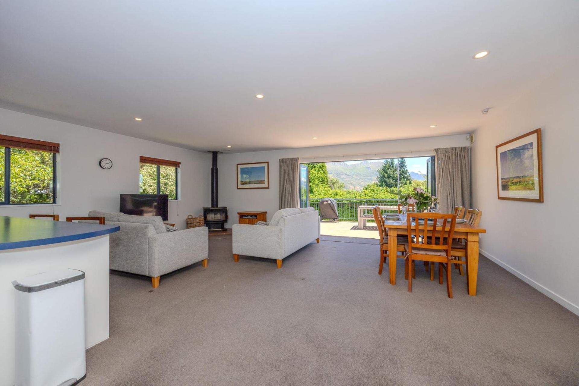Terrific Views On Totara *