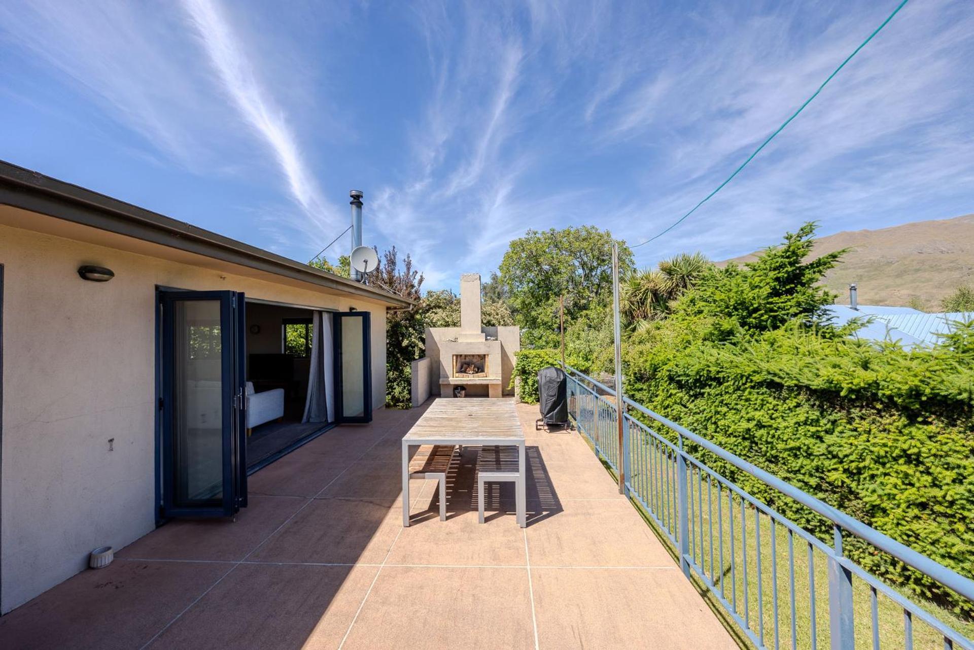 Terrific Views On Totara Holiday home Wanaka