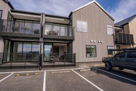 Alps Serenity Retreat - Wanaka