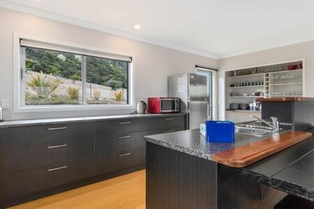 Holiday home 'mount Iron Edge' With Mountain Views Wanaka
